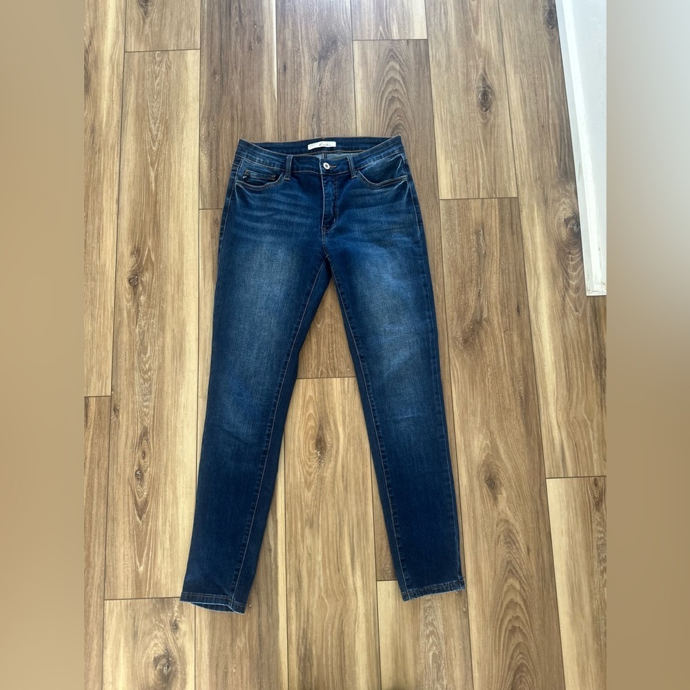 KanCan women’s skinny Jeans size 9/28